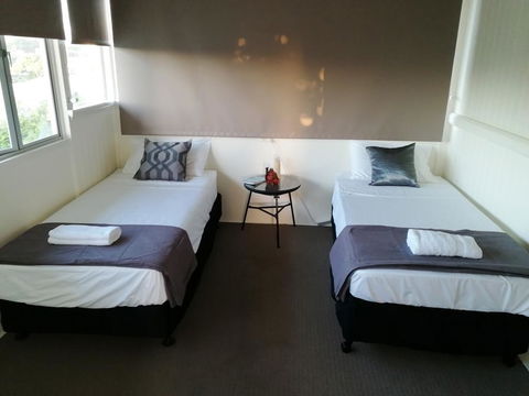 Walk To Beach Queenslander HOME In CBD Hervey Bay - Queensland Tourism 2