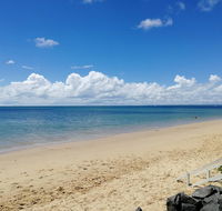 Walk to Beach Queenslander HOME in CBD Hervey Bay