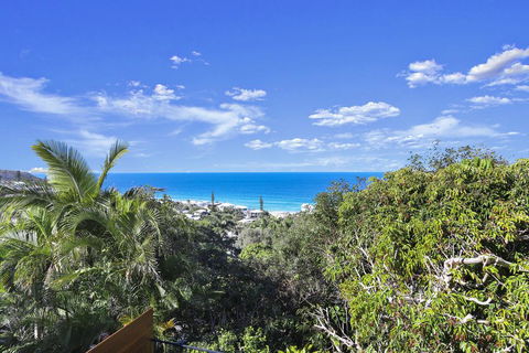 Walking On Sunshine - QLD Tourism 1