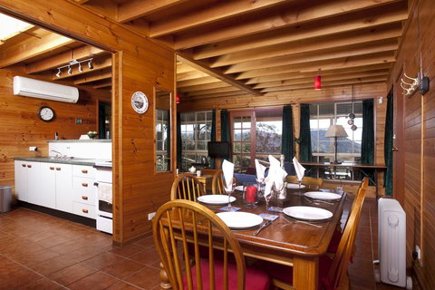 Wallaby Leap - QLD Tourism 3