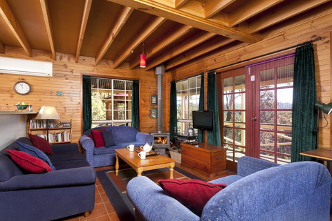 Wallaby Leap - QLD Tourism 1