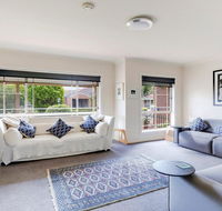 Walling-Clifton Gardens - backing onto golf course - Queensland Tourism