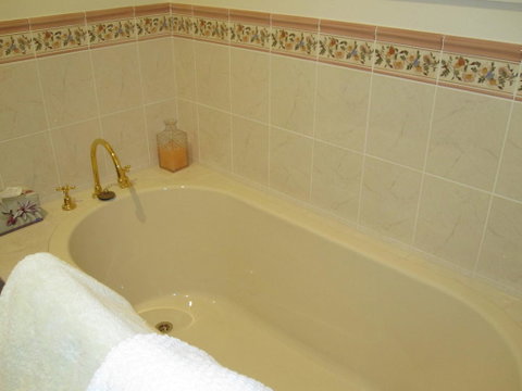 Walton House Bed & Breakfast - QLD Tourism 3