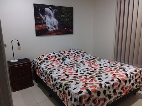 Waratah And Wattle Apartments - QLD Tourism 3