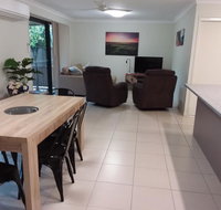 Waratah and Wattle Apartments - QLD Tourism