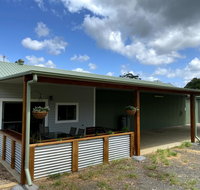 Waterfall Unit Farm Stay - QLD Tourism