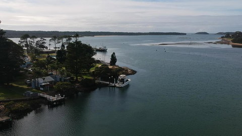 Waterfront Cottages - QLD Tourism 2