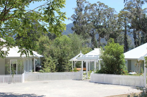 Amelina Cottages - Queensland Tourism 4