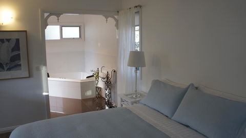 Amelina Cottages - Queensland Tourism 18