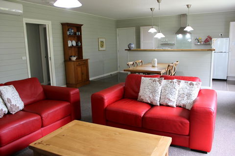 Amelina Cottages - Queensland Tourism 29