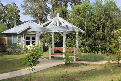 Amelina Cottages - Queensland Tourism 7