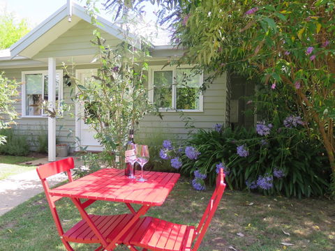 Amelina Cottages - Queensland Tourism 3