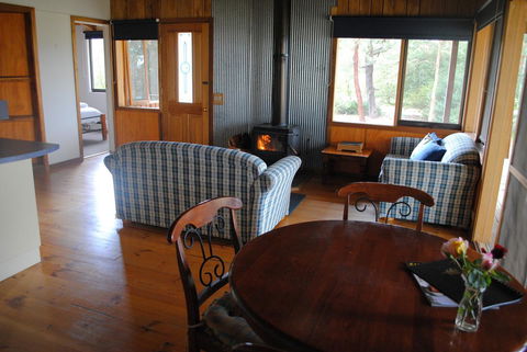 Bluegum Ridge Cottages - Queensland Tourism 13