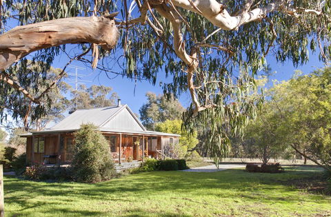 Bluegum Ridge Cottages - Queensland Tourism 7