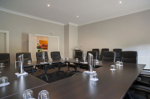 Oscar\'s On The Yarra - QLD Tourism 16