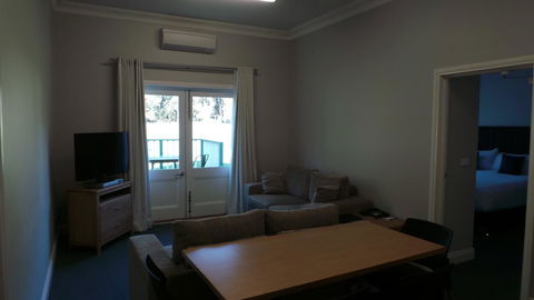 Oscar\'s On The Yarra - QLD Tourism 21