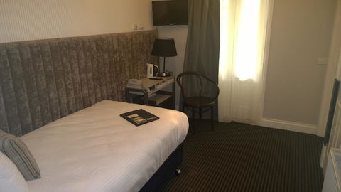 Oscar\'s On The Yarra - QLD Tourism 19