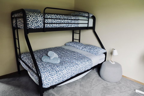 Red Ceder Cottage - Great Ocean Road - Port Campbell - QLD Tourism 6