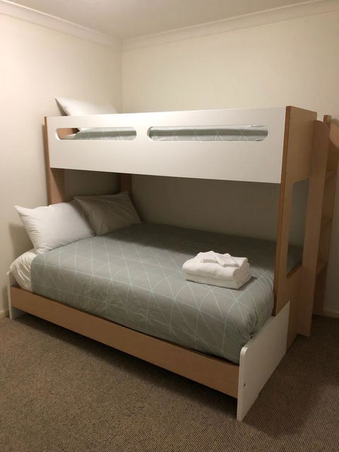 Lifestyle Apartments At Ferntree - Queensland Tourism 9