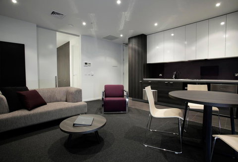 Tyrian Serviced Apartments Fitzroy - QLD Tourism 4