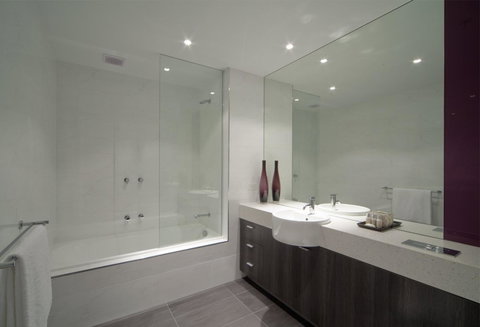 Tyrian Serviced Apartments Fitzroy - QLD Tourism 8