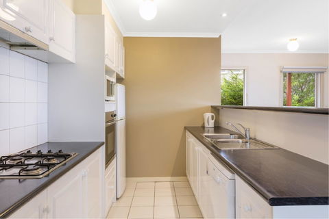 Hawthorn Gardens Serviced Apartments - Queensland Tourism 4