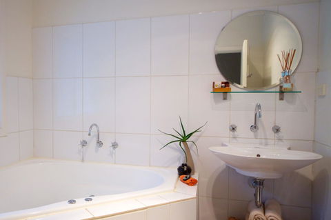 Healesville Apartments - QLD Tourism 4