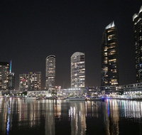 Auzzie Apartments Docklands Melbourne - Queensland Tourism