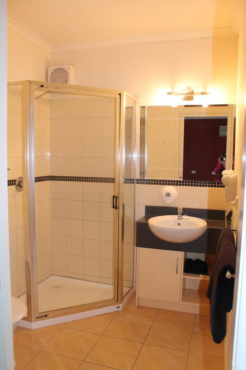 Rochester Motel - QLD Tourism 6