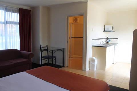 Rochester Motel - QLD Tourism 10