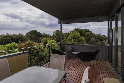 1 Pebble Place - QLD Tourism 8