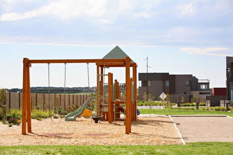 1 Pebble Place - QLD Tourism 15