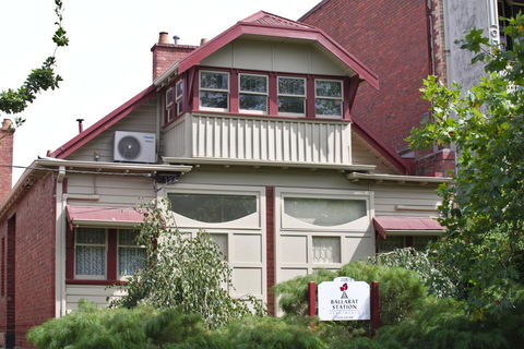 Ballarat Station Apartments - QLD Tourism 3