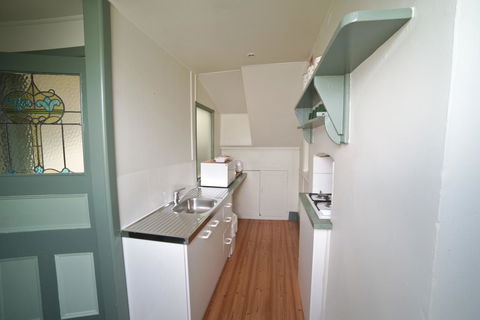 Ballarat Station Apartments - QLD Tourism 8
