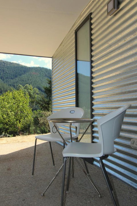 3 Bells Alpine Cottage - QLD Tourism 1