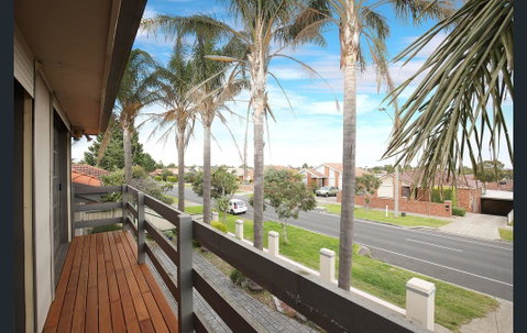 The Gallery Hours - QLD Tourism 8