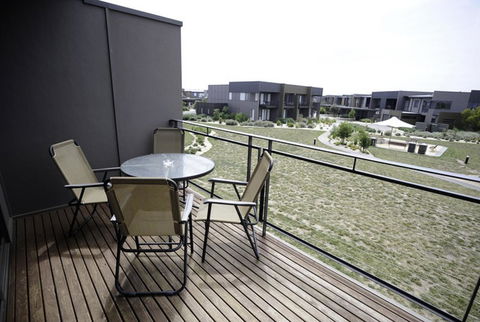 Torquay Golf Retreats - Pool, Beach, Tennis, Golf - QLD Tourism 6