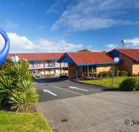 Blue Whale Motor Inn  Apartments - QLD Tourism
