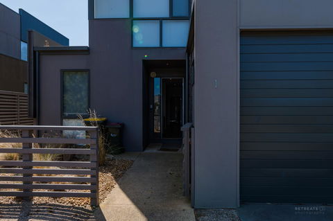 1 Sunset Place - QLD Tourism 4