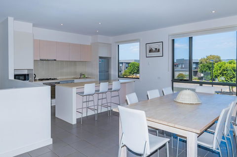 1 Sunset Place - QLD Tourism 0