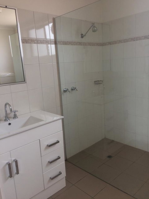 Ambassador Motor Inn - QLD Tourism 28