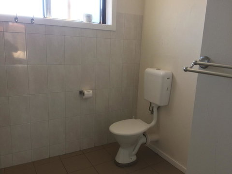 Ambassador Motor Inn - QLD Tourism 22