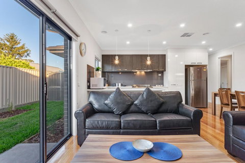 Biggs Villas Melbourne - QLD Tourism 14