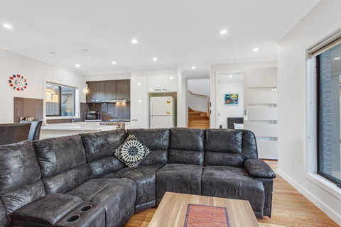 Biggs Villas Melbourne - QLD Tourism 24