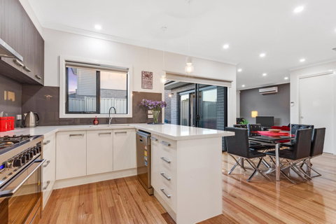 Biggs Villas Melbourne - QLD Tourism 34
