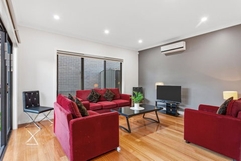 Biggs Villas Melbourne - QLD Tourism 3