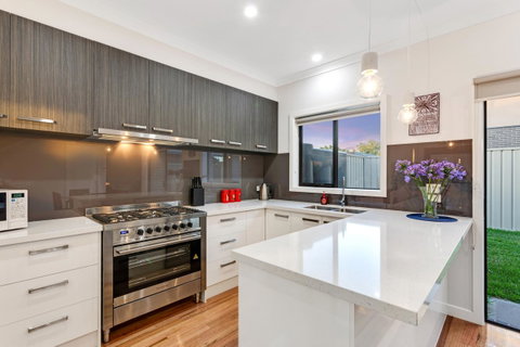 Biggs Villas Melbourne - QLD Tourism 1