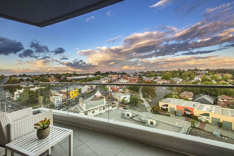 Clara Q Apartments - Queensland Tourism 9