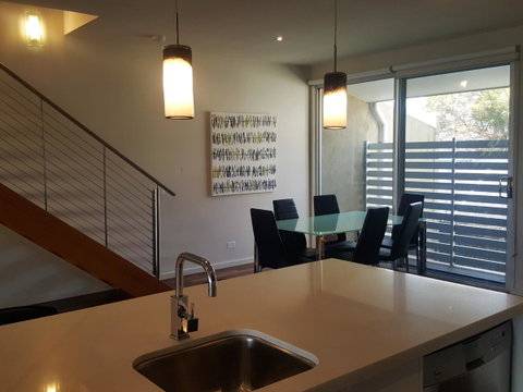 104 On Merri Apartments - QLD Tourism 18