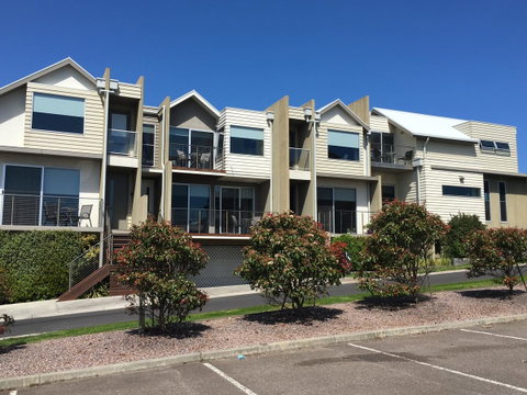 104 On Merri Apartments - QLD Tourism 1